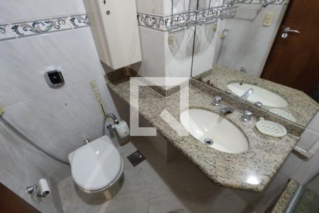 Apartamento à venda com 124m², 3 quartos e 2 vagas Apartamento à venda com 124m², 3 quartos e 2 vagasBanheiro da Suíte