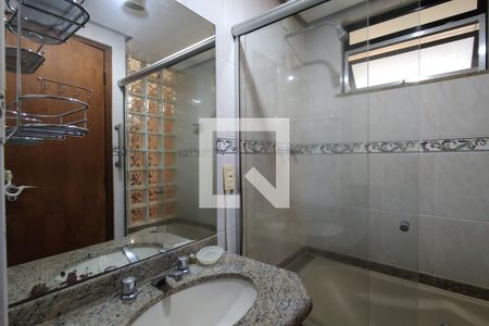 Apartamento à venda com 124m², 3 quartos e 2 vagas Apartamento à venda com 124m², 3 quartos e 2 vagasBanheiro da Suíte