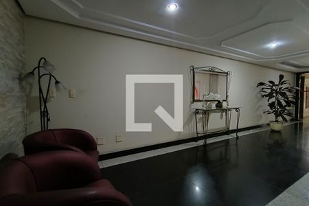 Apartamento à venda com 124m², 3 quartos e 2 vagas Apartamento à venda com 124m², 3 quartos e 2 vagasHall de entrada