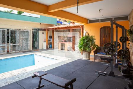 Casa à venda com 300m², 4 quartos e 5 vagasPiscina e Churrasquira