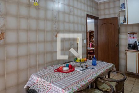 Casa à venda com 300m², 4 quartos e 5 vagasCozinha