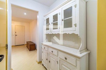 Corredor inferior de casa à venda com 2 quartos, 136m² em Vila São Silvestre, São Paulo