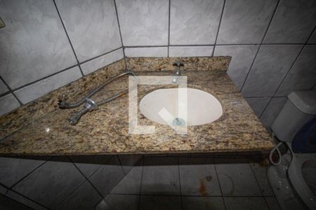 Apartamento para alugar com 60m², 2 quartos e sem vagaBanheiro