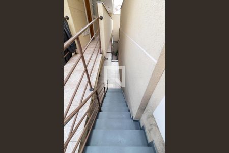 Apartamento para alugar com 25m², 1 quarto e sem vaga Apartamento para alugar com 25m², 1 quarto e sem vagaEscada