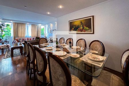 Apartamento à venda com 137m², 2 quartos e 3 vagasSala