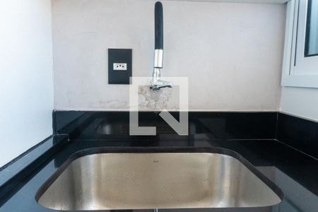 Apartamento à venda com 131m², 3 quartos e 3 vagas Apartamento à venda com 131m², 3 quartos e 3 vagasÁrea de Serviço Detalhe