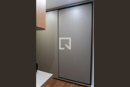 Apartamento à venda com 131m², 3 quartos e 3 vagas Apartamento à venda com 131m², 3 quartos e 3 vagasEscritório - Armários