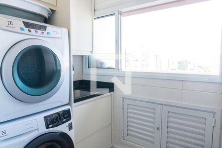 Apartamento à venda com 131m², 3 quartos e 3 vagas Apartamento à venda com 131m², 3 quartos e 3 vagasÁrea de Serviço