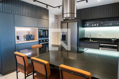 Apartamento à venda com 131m², 3 quartos e 3 vagas Apartamento à venda com 131m², 3 quartos e 3 vagasCozinha