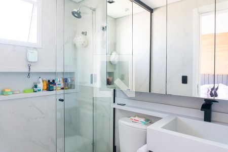 Apartamento à venda com 131m², 3 quartos e 3 vagas Apartamento à venda com 131m², 3 quartos e 3 vagasBanheiro da Suíte 1