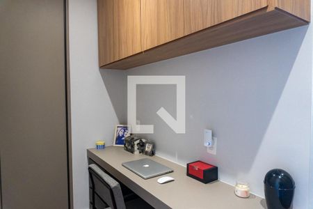 Apartamento à venda com 131m², 3 quartos e 3 vagas Apartamento à venda com 131m², 3 quartos e 3 vagasEscritório