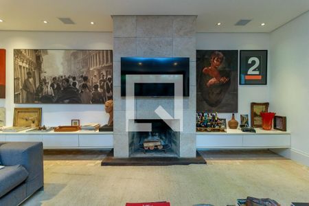 Casa à venda com 350m², 4 quartos e 3 vagasSala