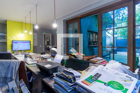 Casa à venda com 350m², 4 quartos e 3 vagasEscritório