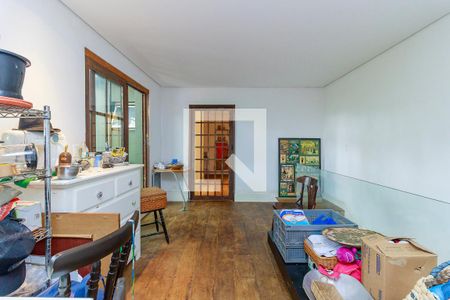 Casa à venda com 350m², 4 quartos e 3 vagasEscritório 2