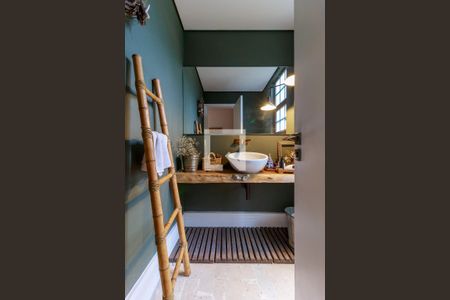 Casa à venda com 350m², 4 quartos e 3 vagasLavabo