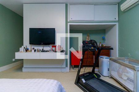 Casa à venda com 350m², 4 quartos e 3 vagasSuíte 1