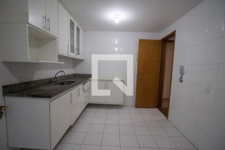 Apartamento para alugar com 203m², 4 quartos e 1 vaga Apartamento para alugar com 203m², 4 quartos e 1 vagaCozinha e Área de Serviço