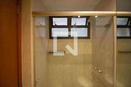 Apartamento para alugar com 203m², 4 quartos e 1 vaga Apartamento para alugar com 203m², 4 quartos e 1 vagaBanheiro da Suíte 2