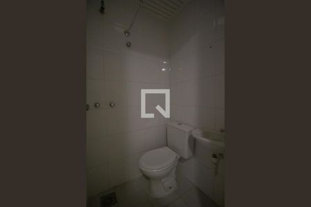 Apartamento para alugar com 203m², 4 quartos e 1 vaga Apartamento para alugar com 203m², 4 quartos e 1 vagaBanheiro de Serviço