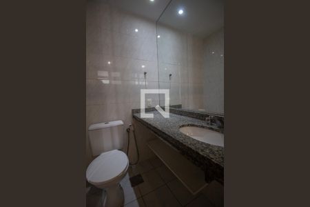 Apartamento para alugar com 203m², 4 quartos e 1 vaga Apartamento para alugar com 203m², 4 quartos e 1 vagaBanheiro da Suíte 3