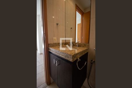 Apartamento para alugar com 203m², 4 quartos e 1 vaga Apartamento para alugar com 203m², 4 quartos e 1 vagaBanheiro da Suíte 4