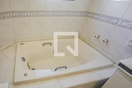 Apartamento para alugar com 168m², 4 quartos e 4 vagasBanheiro Suíte 2