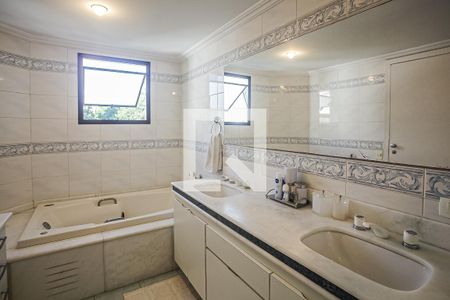 Apartamento para alugar com 168m², 4 quartos e 4 vagasBanheiro Suíte 2