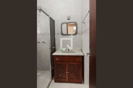 Casa à venda com 254m², 4 quartos e 6 vagasBanheiro da Suíte