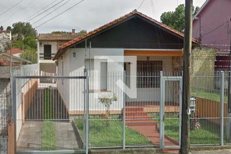 Casa à venda com 254m², 4 quartos e 6 vagasFachada