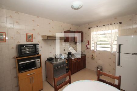 Casa à venda com 254m², 4 quartos e 6 vagasCozinha 2