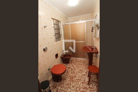 Casa à venda com 254m², 4 quartos e 6 vagasBanheiro 2