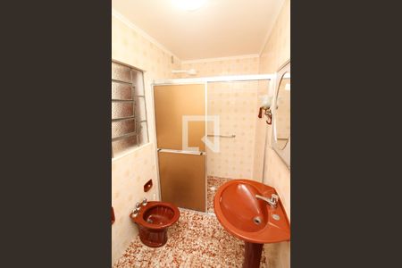 Casa à venda com 254m², 4 quartos e 6 vagasBanheiro 2