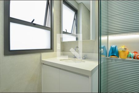 Apartamento à venda com 131m², 3 quartos e 3 vagasBanheiro da Suíte 2