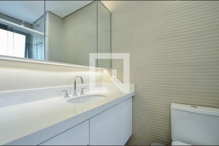 Apartamento à venda com 131m², 3 quartos e 3 vagasBanheiro da Suíte 1