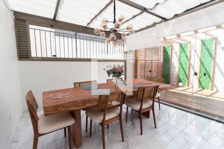 Apartamento para alugar com 120m², 2 quartos e 2 vagas Apartamento para alugar com 120m², 2 quartos e 2 vagasSala de jantar