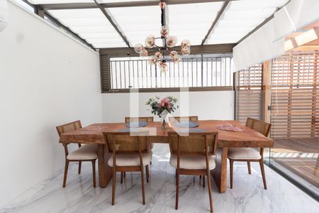 Apartamento para alugar com 120m², 2 quartos e 2 vagas Apartamento para alugar com 120m², 2 quartos e 2 vagasSala de jantar