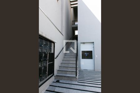 Apartamento à venda com 31m², 1 quarto e sem vaga Apartamento à venda com 31m², 1 quarto e sem vagaEntrada - Escada