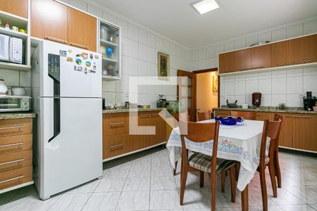 Casa à venda com 140m², 3 quartos e sem vaga Casa à venda com 140m², 3 quartos e sem vagaCoziinha