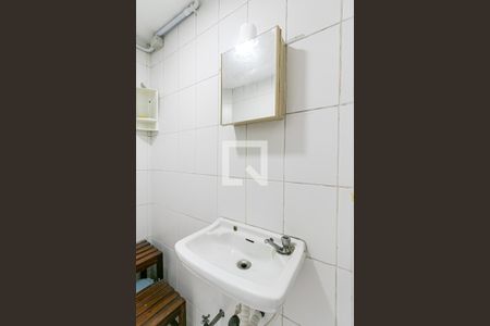 Casa à venda com 140m², 3 quartos e sem vaga Casa à venda com 140m², 3 quartos e sem vagaárea de Serviço - Banheiro