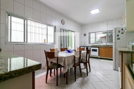 Casa à venda com 140m², 3 quartos e sem vaga Casa à venda com 140m², 3 quartos e sem vagaCoziinha