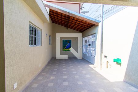 Casa para alugar com 80m², 2 quartos e 2 vagas Casa para alugar com 80m², 2 quartos e 2 vagasGaragem