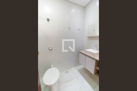 Casa para alugar com 80m², 2 quartos e 2 vagas Casa para alugar com 80m², 2 quartos e 2 vagasBanheiro
