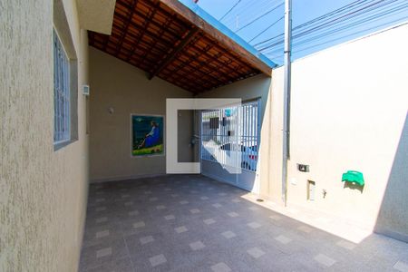 Casa para alugar com 80m², 2 quartos e 2 vagas Casa para alugar com 80m², 2 quartos e 2 vagasGaragem