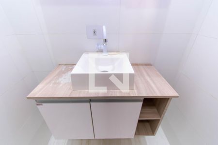 Casa para alugar com 80m², 2 quartos e 2 vagas Casa para alugar com 80m², 2 quartos e 2 vagasBanheiro
