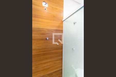 Casa para alugar com 80m², 2 quartos e 2 vagas Casa para alugar com 80m², 2 quartos e 2 vagasBanheiro