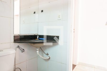 Casa à venda com 104m², 4 quartos e 2 vagasBanheiro