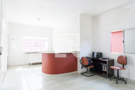 Casa à venda com 104m², 4 quartos e 2 vagasSALA