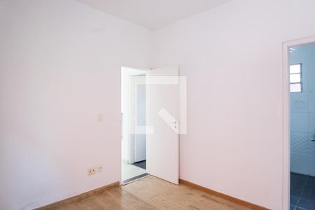 Casa à venda com 104m², 4 quartos e 2 vagasQUARTO