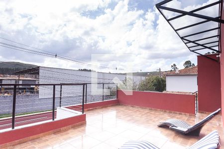 Casa à venda com 104m², 4 quartos e 2 vagasvaranda