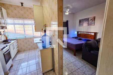Cozinha de kitnet/studio para alugar com 1 quarto, 28m² em Caiçara, Praia Grande